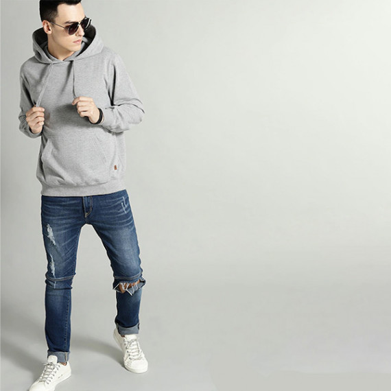 http://13.233.79.61/products/the-lifestyle-co-men-grey-melange-solid-hooded-sweatshirt