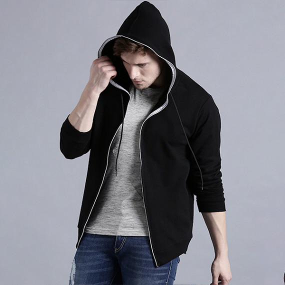 http://13.233.79.61/products/men-black-solid-hooded-sweatshirt