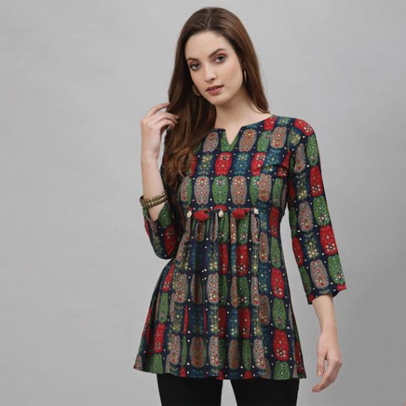http://13.233.79.61/products/blue-green-viscose-rayon-printed-tunic