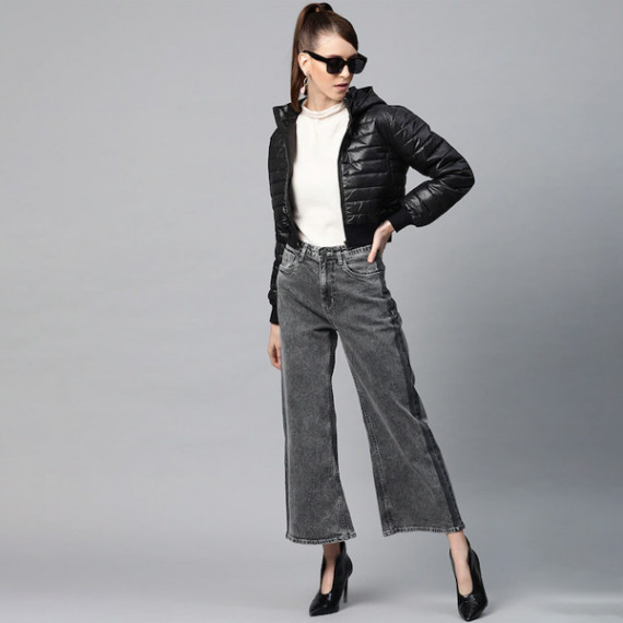 http://13.233.79.61/products/women-black-solid-cropped-puffer-jacket