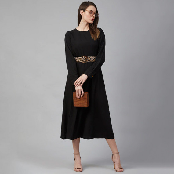 http://13.233.79.61/products/black-pleated-maxi-dress