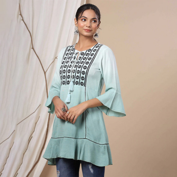 http://13.233.79.61/products/women-green-tunics