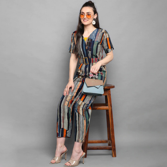 http://13.233.79.61/products/blue-orange-foil-printed-basic-jumpsuit