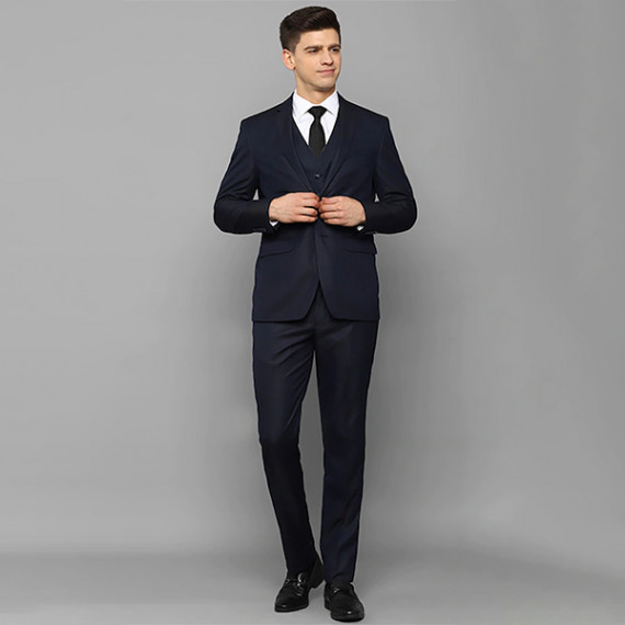 http://13.233.79.61/products/men-beige-single-breasted-two-piece-suit