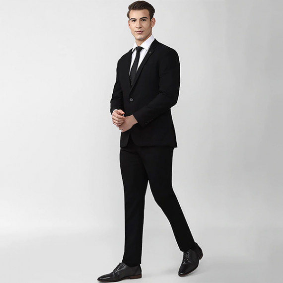 http://13.233.79.61/products/mens-slim-fit-suit