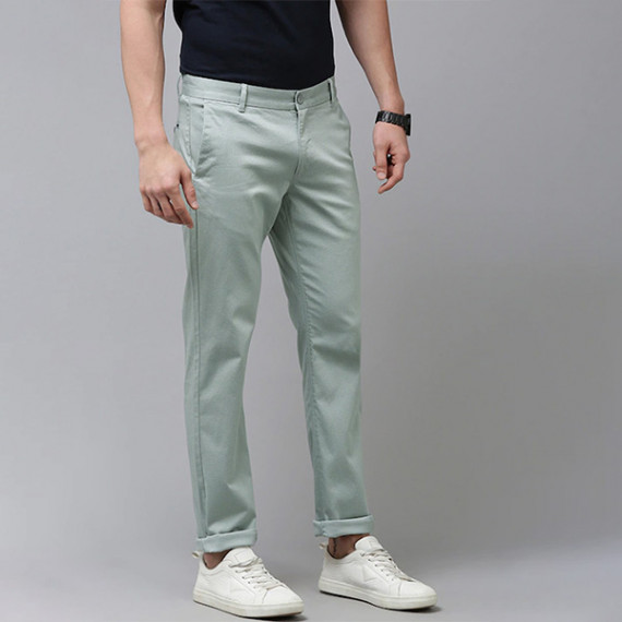 http://13.233.79.61/products/men-grey-printed-slim-fit-trousers
