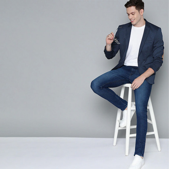 http://13.233.79.61/products/men-navy-blue-self-design-single-breasted-blazer
