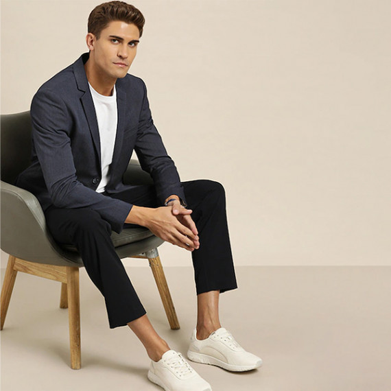 http://13.233.79.61/products/men-navy-blue-slim-fit-self-design-smart-casual-blazer