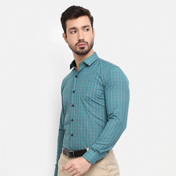 http://13.233.79.61/products/men-green-checked-formal-shirt
