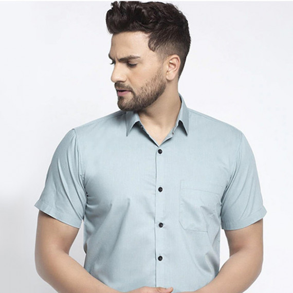 http://13.233.79.61/products/men-sea-green-regular-fit-solid-casual-shirt