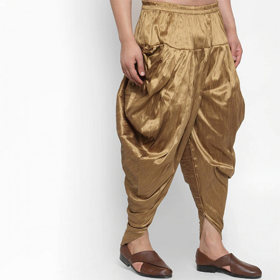 http://13.233.79.61/products/men-gold-toned-solid-silk-dhotis