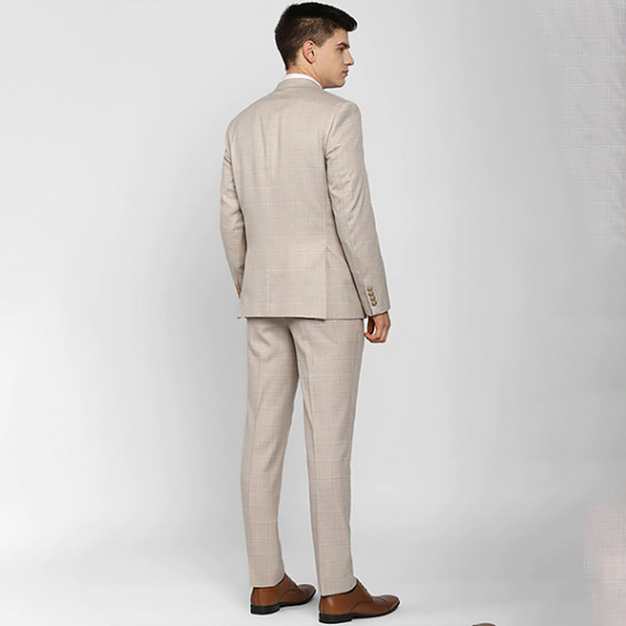http://13.233.79.61/products/mens-suit-set