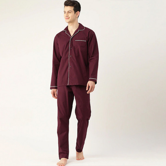 http://13.233.79.61/products/men-pure-cotton-solid-nightsuit