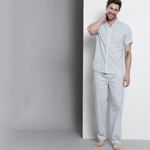 http://13.233.79.61/products/men-white-printed-pure-cotton-night-suit