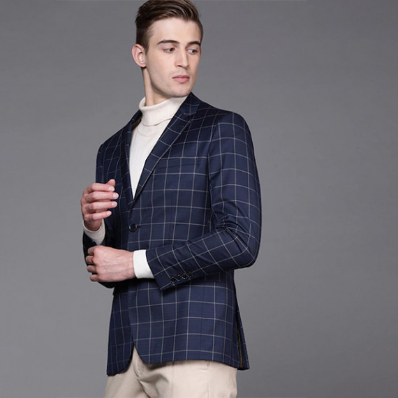 http://13.233.79.61/products/men-navy-blue-beige-slim-fit-checked-single-breasted-smart-casual-blazer
