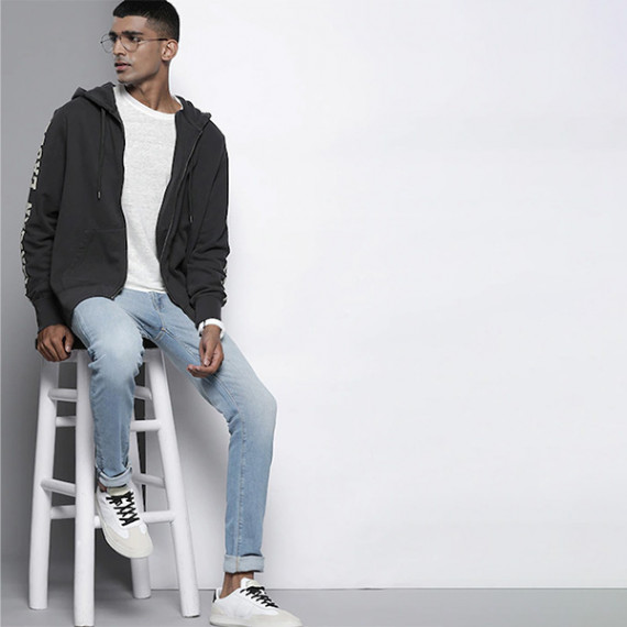 http://13.233.79.61/products/men-blue-skinny-fit-heavy-fade-stretchable-jeans