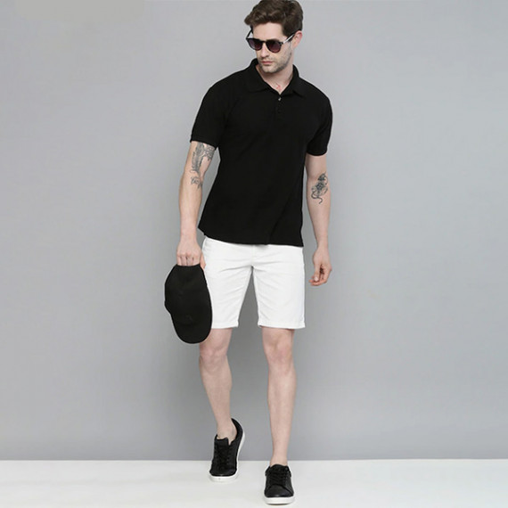 http://13.233.79.61/products/men-white-slim-fit-chino-shorts