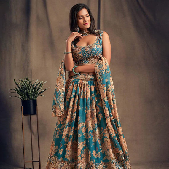 http://13.233.79.61/products/blue-beige-printed-semi-stitched-lehenga-unstitched-blouse-with-dupatta